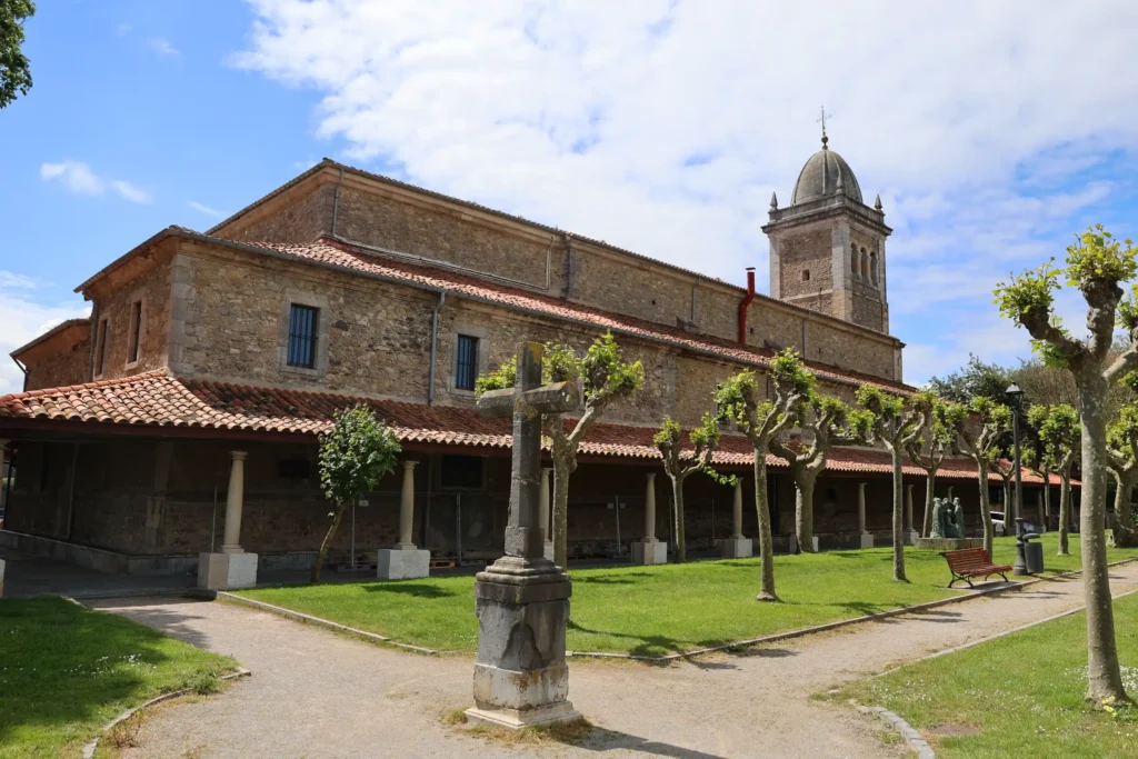 Iglesia Santa María de Luanco 4