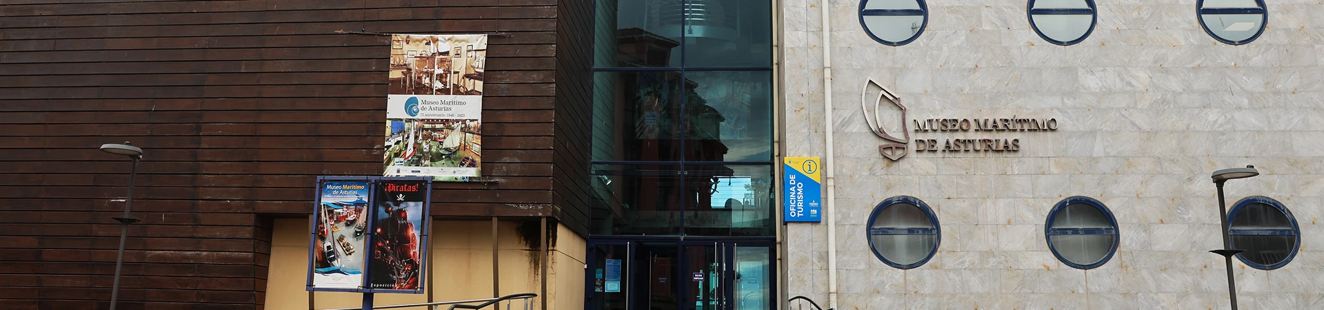 Museo-maritimo-de-asturias-escritorio
