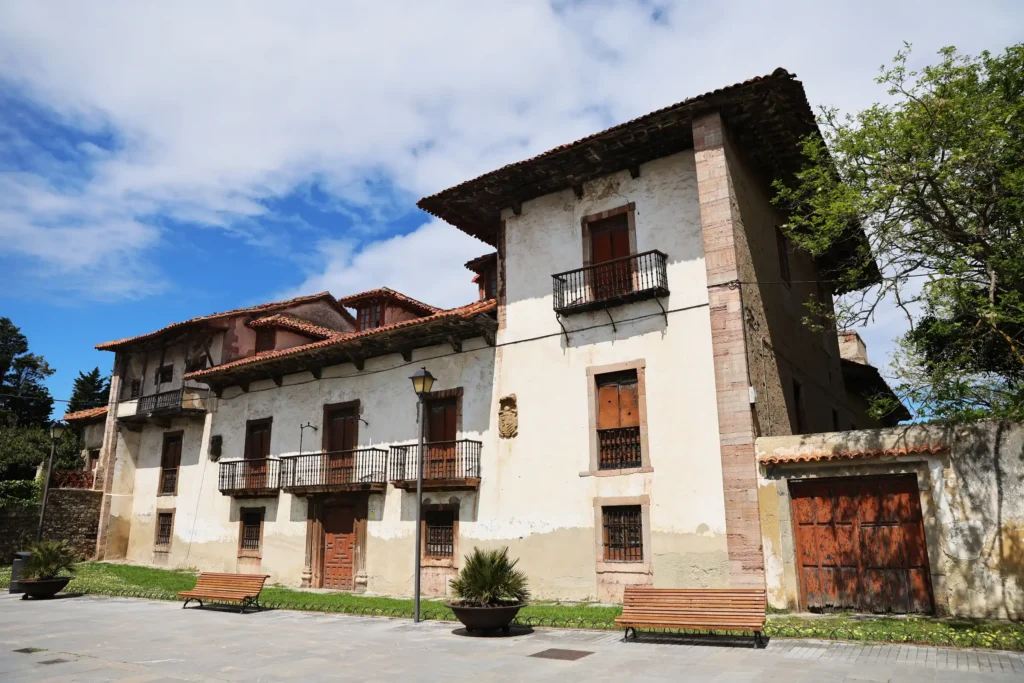Palacio de los Menéndez Pola 1