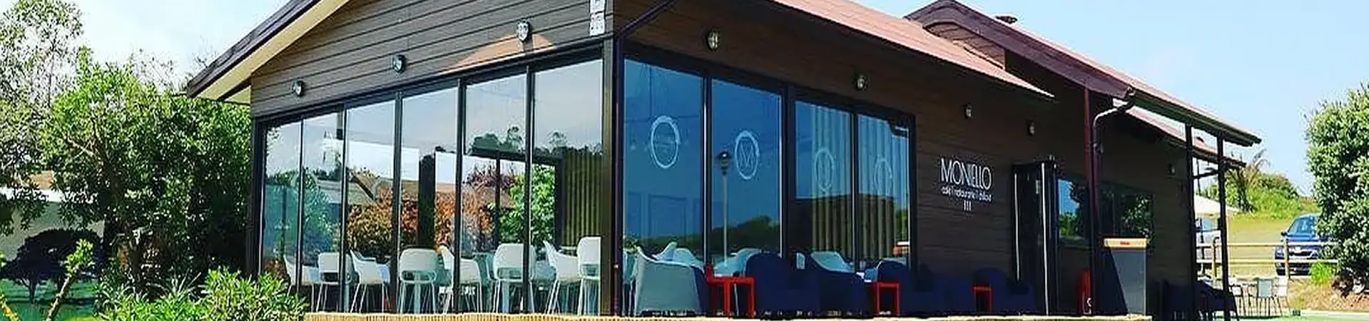 Moniello Restaurant Home Page